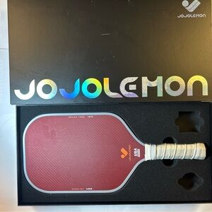 Pickleball Paddles, Carbon Fiber Pickleball Paddle with a 16mm Shark